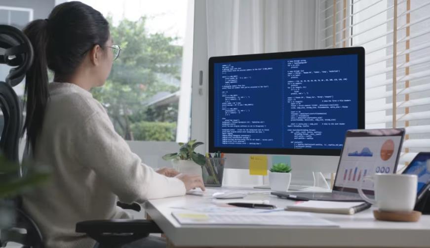 红原县企业数字化解决方案:机器学习赋能商业模式升级的核心路径